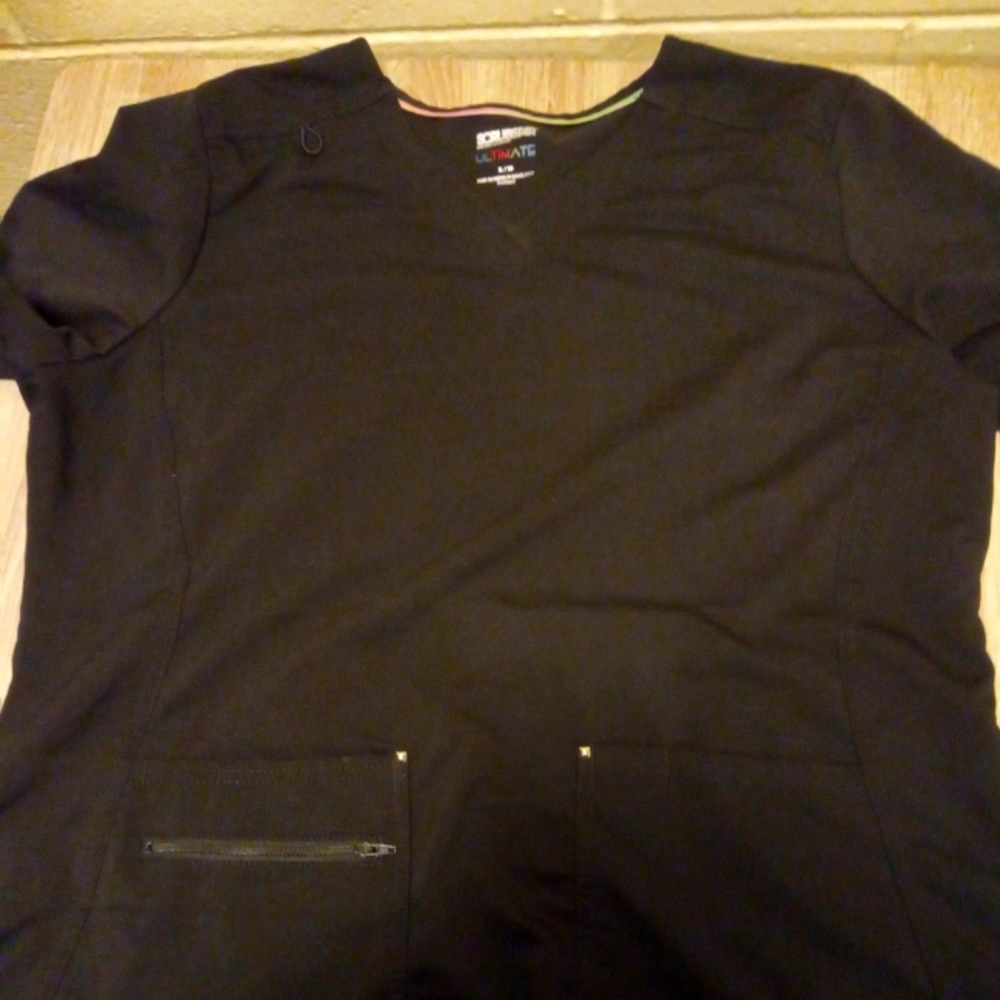 Black scrubs XL